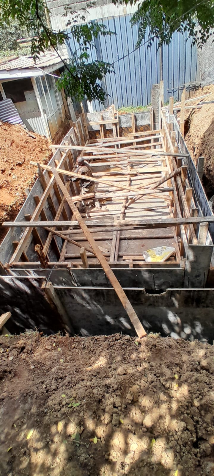 Water recycling and reuse installation
